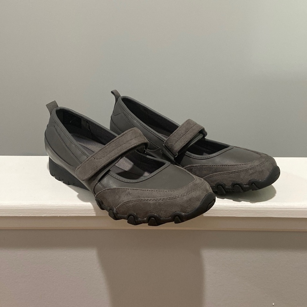 comfortview Gray Mary Jane Sneakers